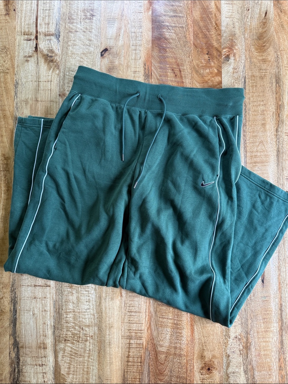 Nike baggy men’s XL extra large green sweatpants sweats